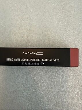 NWOT MAC Retro Matte Liquid Lipcolor Metallic